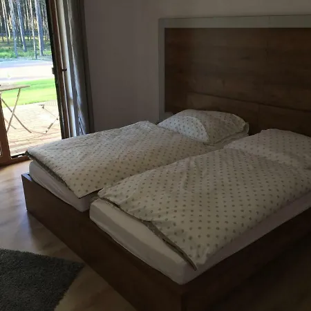 Lesne Zacisze 斯沃尔纳加西耶